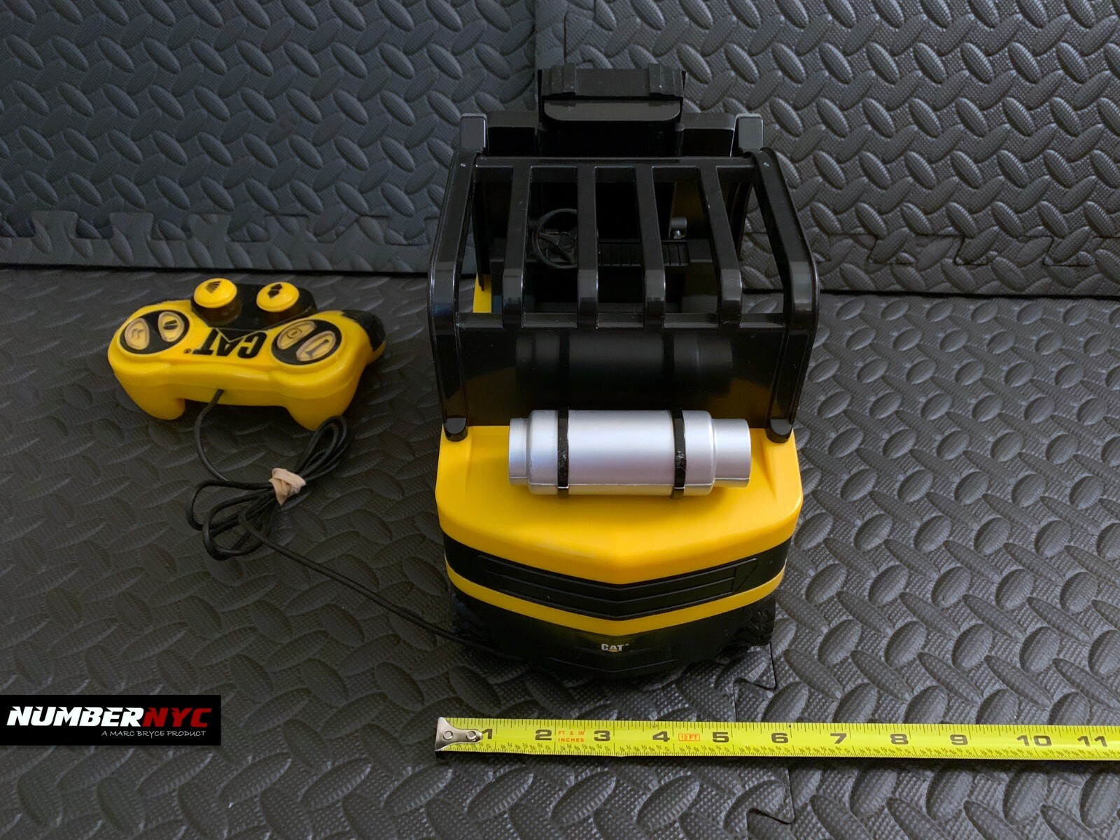 Vintage 1995 Toy State Industrial CAT Forklift CATERPILLAR Wired Remote Control