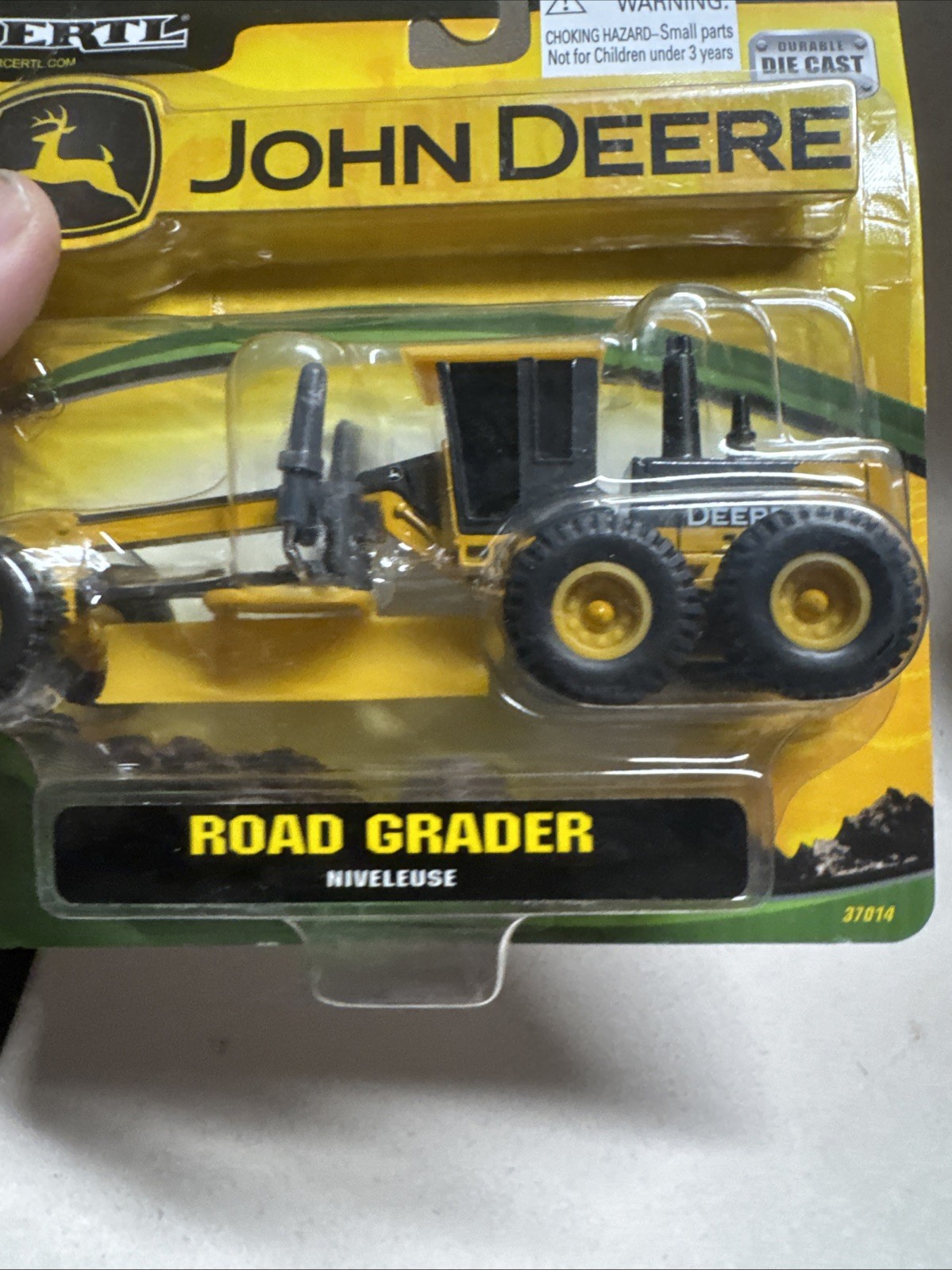 Ertl 2006 John Deere Road Grader Niveleuse # 37014