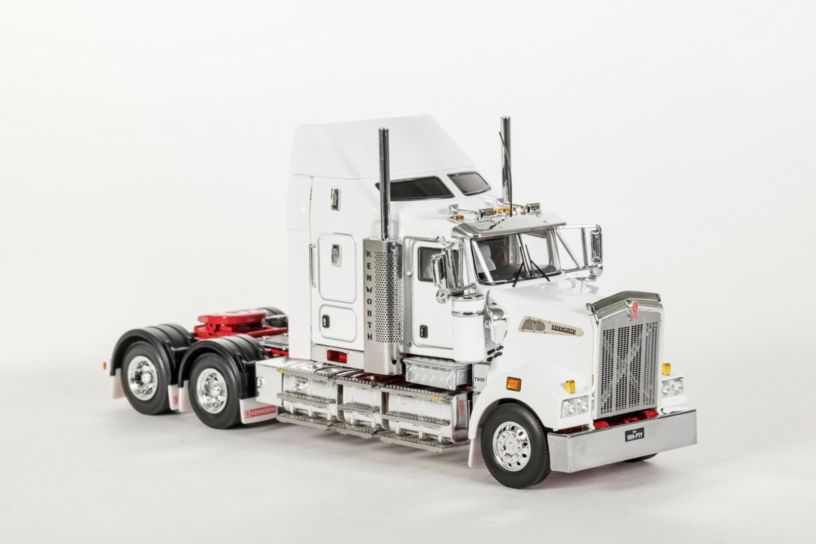 Kenworth T909 Prime Mover Truck Aero Kit White/Red Drake 1:50 Scale #Z01552 New