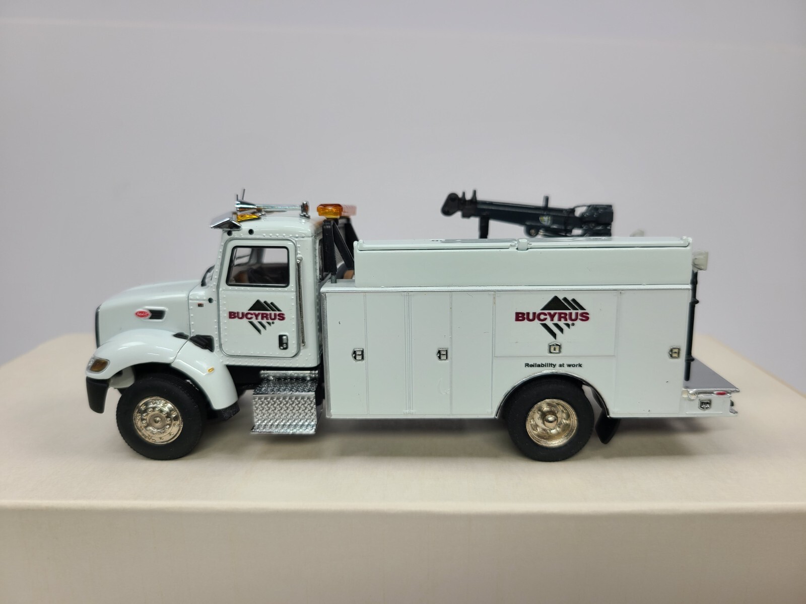 Peterbilt 335 Mechanic Service Truck – Bucyrus – TWH 1:50 Scale #098-01334 New