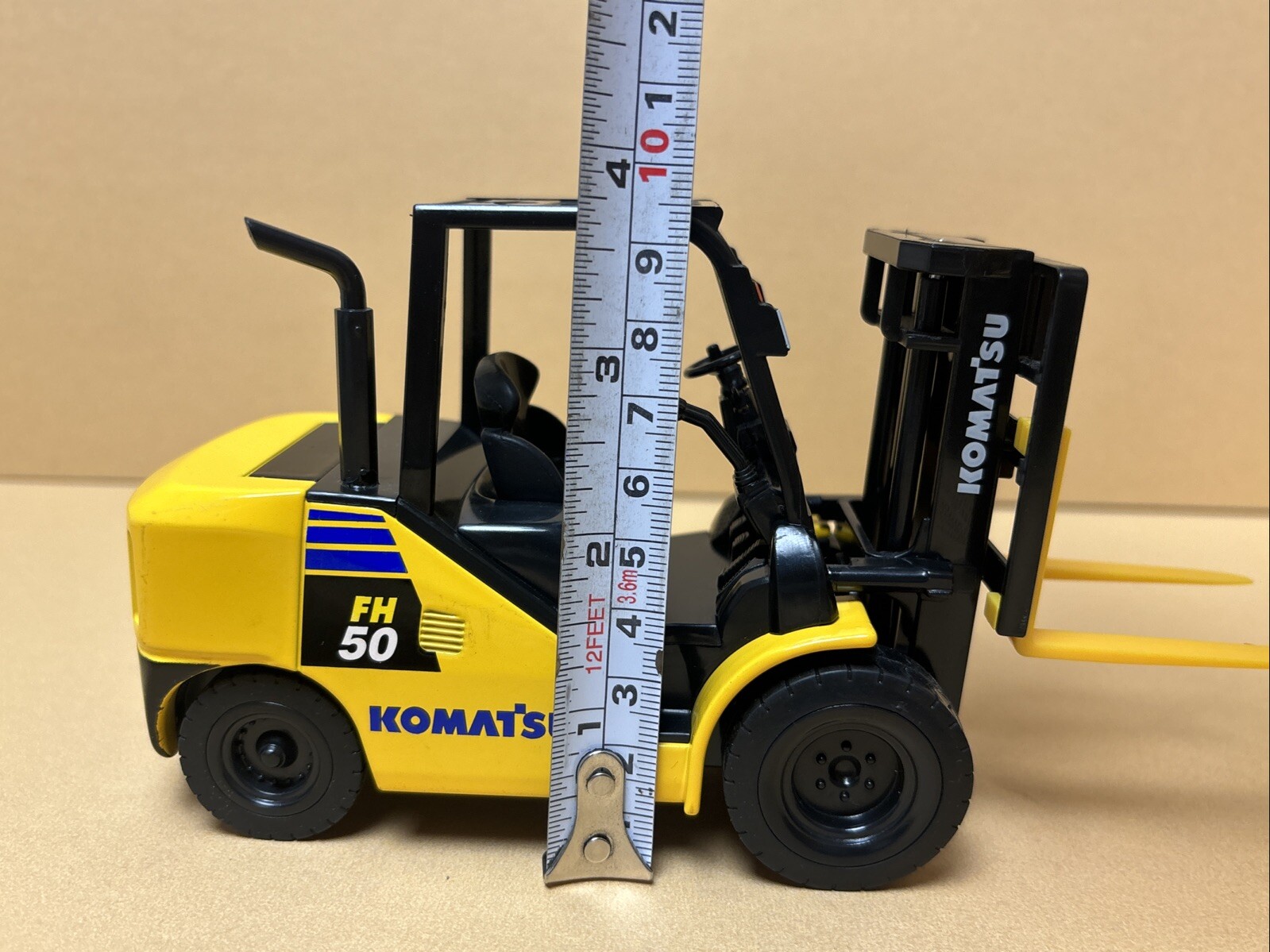 Used No Box Komatsu Model FH 50-2 Forklift 1/24 Scale Die Cast Model Cargo Ship