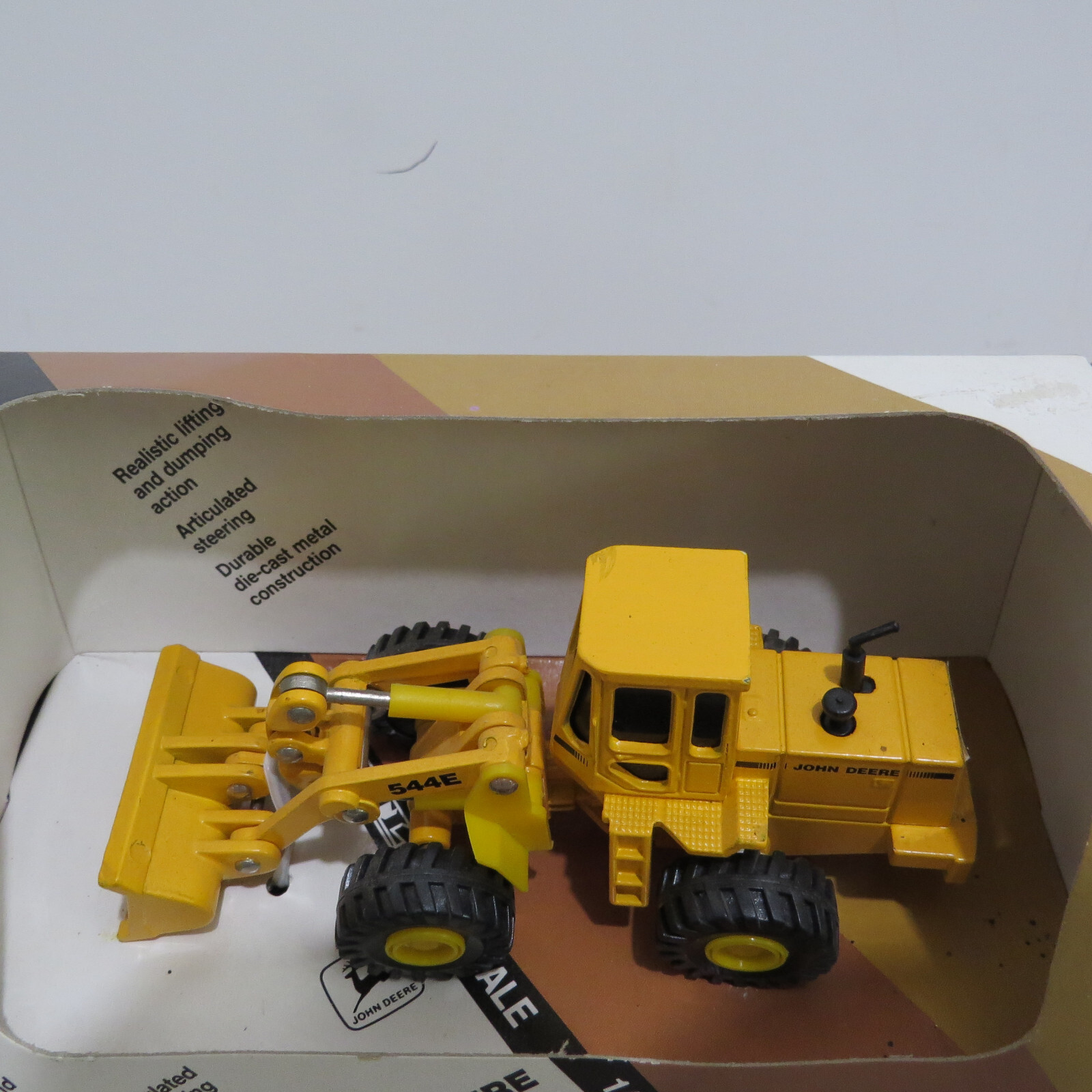 Ertl JohnDeere 544E Wheel Loader 1/64 JD-5539-1HEO-B