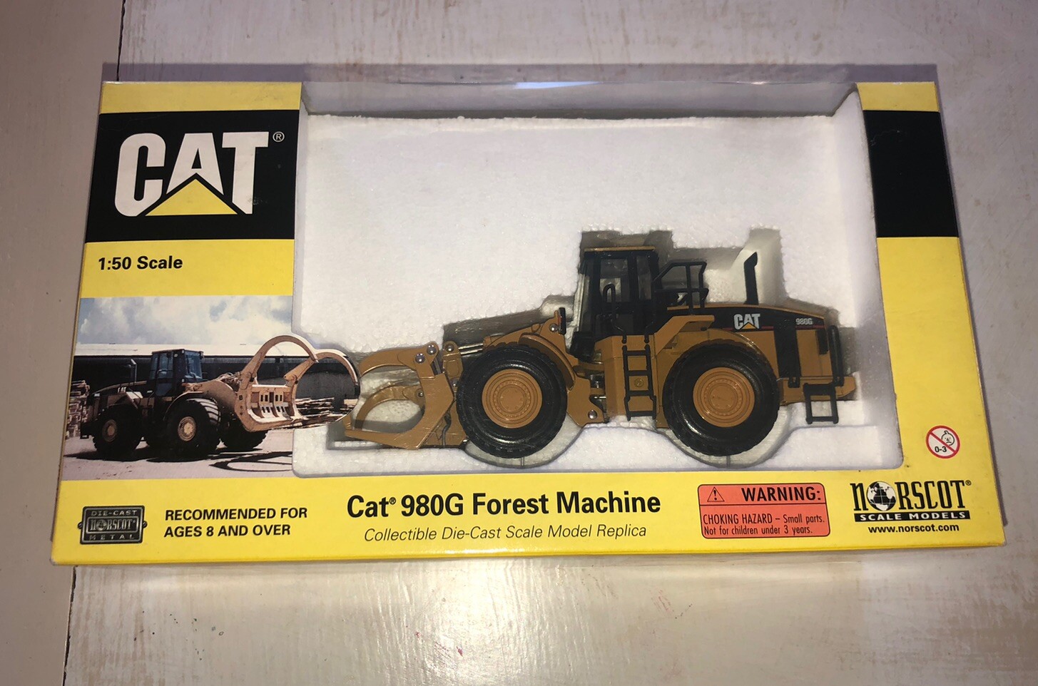 Cat 980G Forest Machine Model 55026 – 1:50 Scale Die-Cast