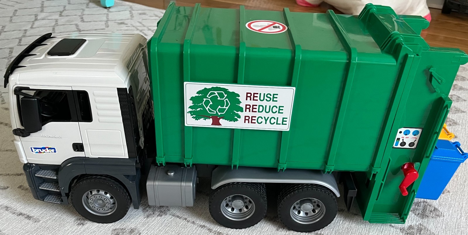 BRUDER #03763 MAN TGS Rear Loading Garbage Truck Green