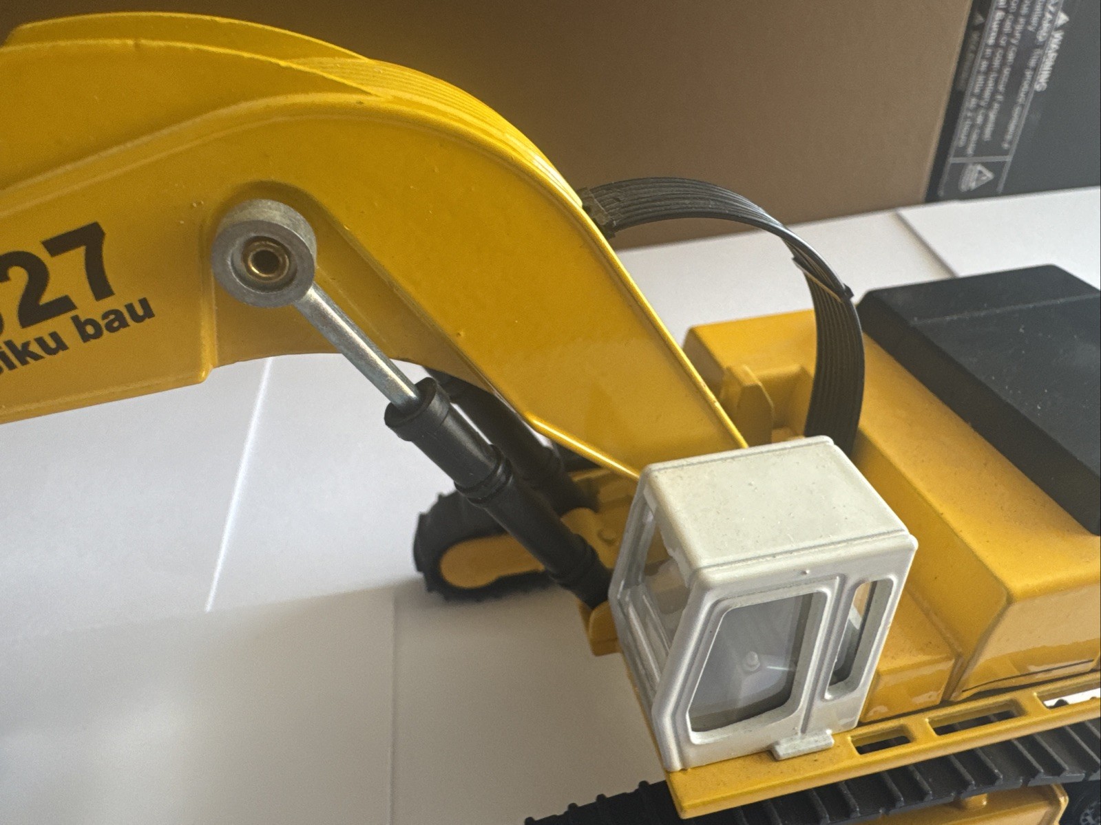 SIKU 1:55 Scale Hydraulic Excavator.free Shipping