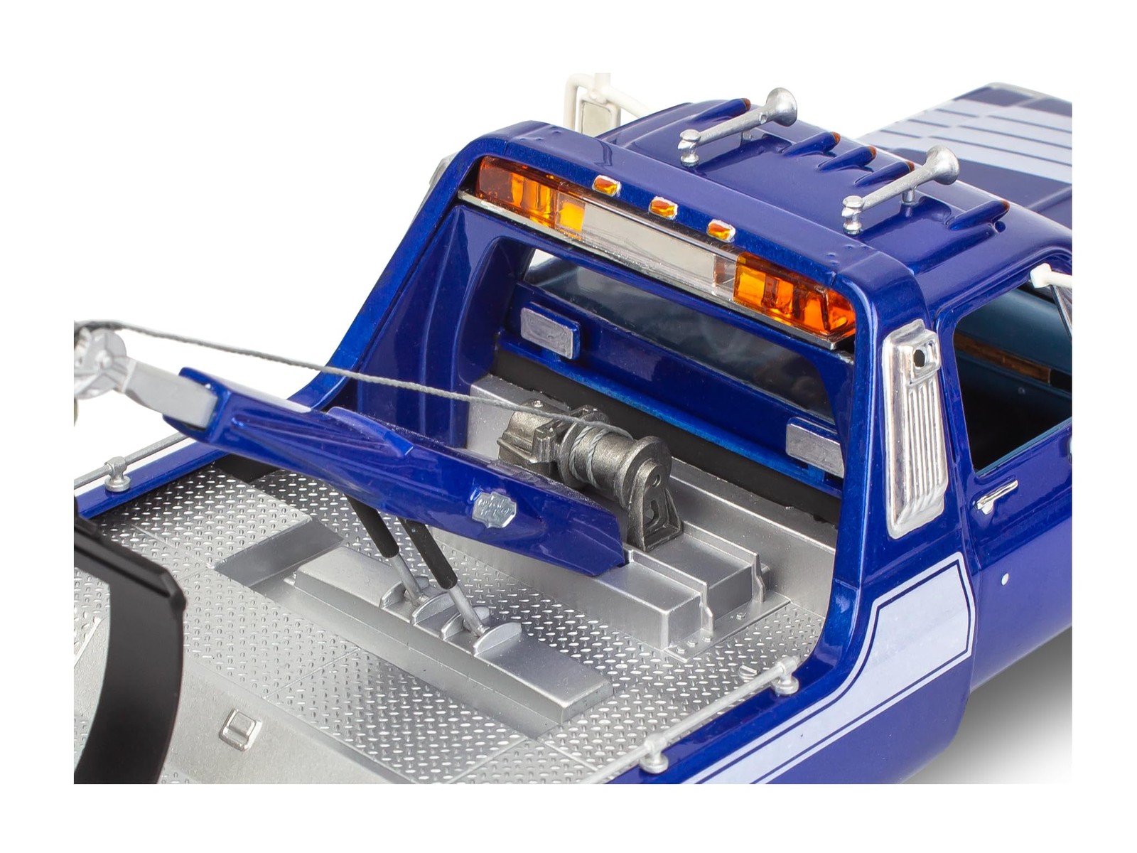 Revell 14590 1979 GMC Wrecker “Captain Hook” 1:25 Scale 57-Piece Skill Clear