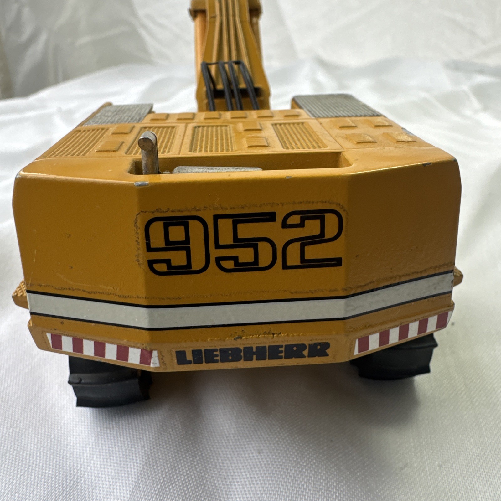 Vintage 1:50 LIEBHERR R 952 HYDRAULIC Excavator by CONRAD West Germany