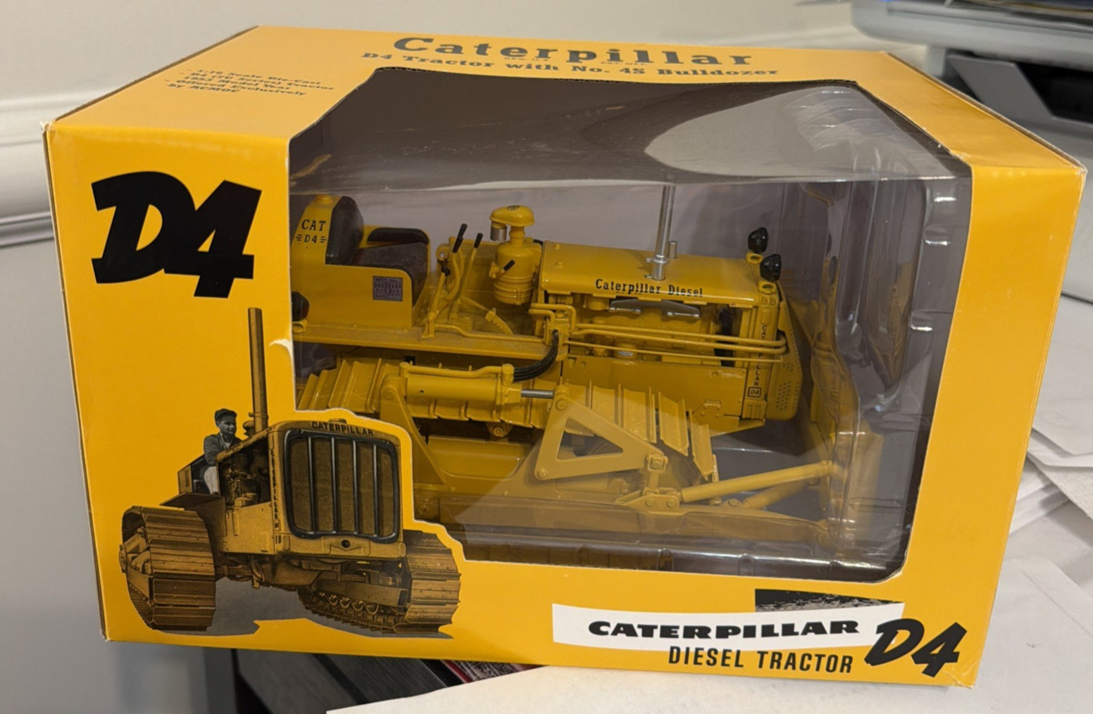 Caterpillar Cat D4 Tractor 4S Bulldozer diesel SpecCast 1:16 Scale model