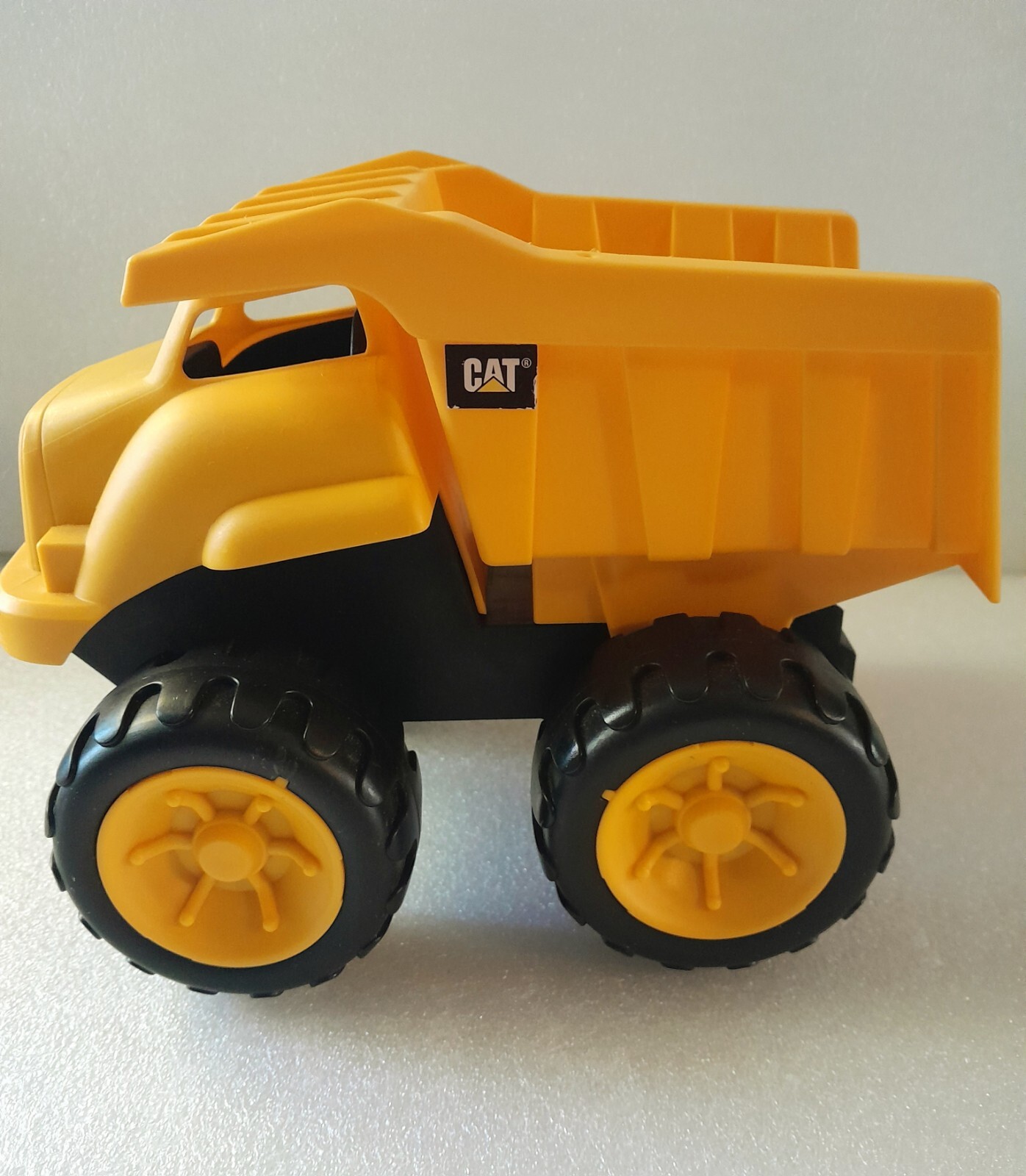 CAT Construction Toys, CAT Dump Truck Toy Construction Vehicle And Bulldozer