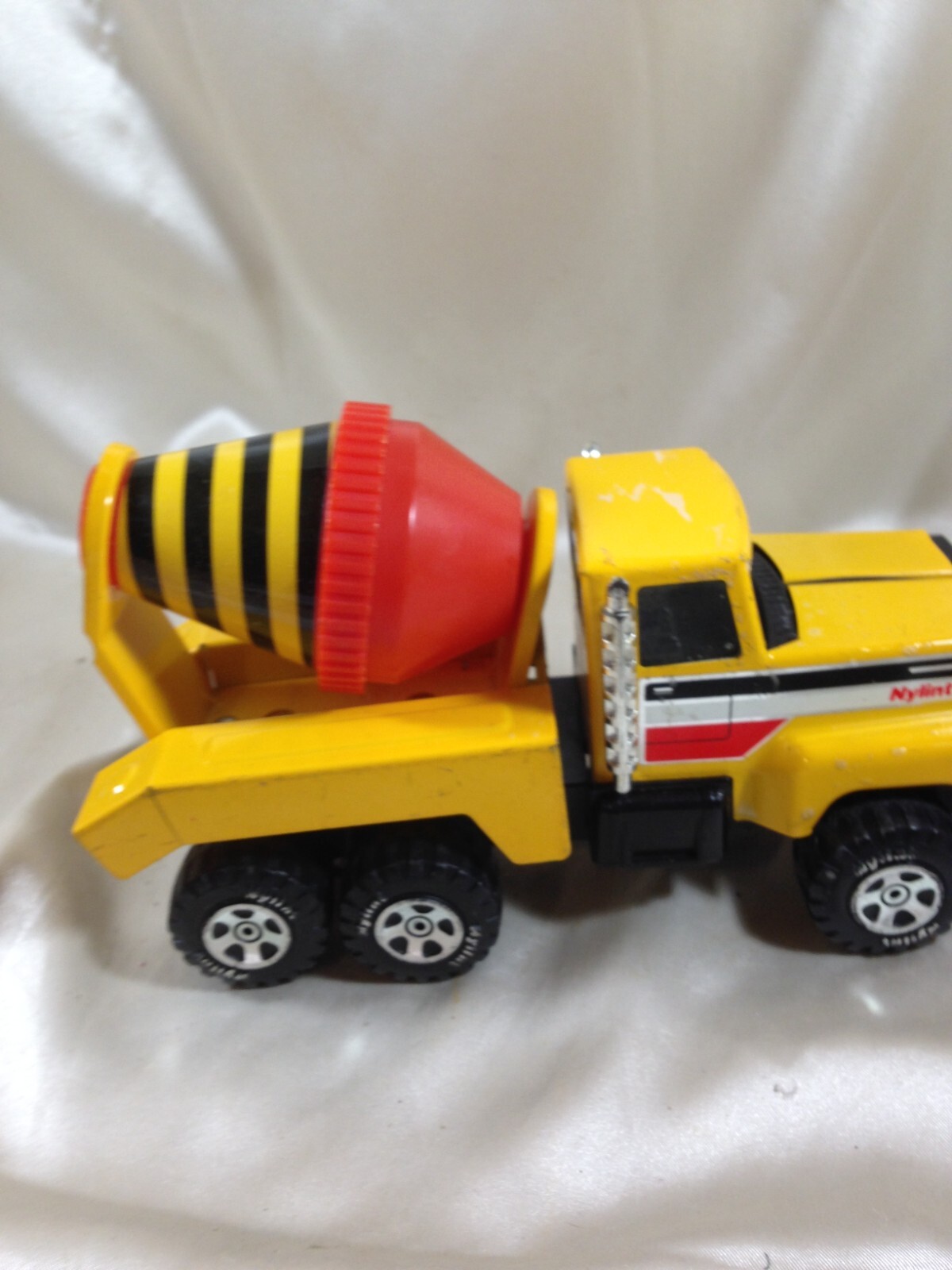 NYLINT Sand and Gravel Cement Mixer Truck