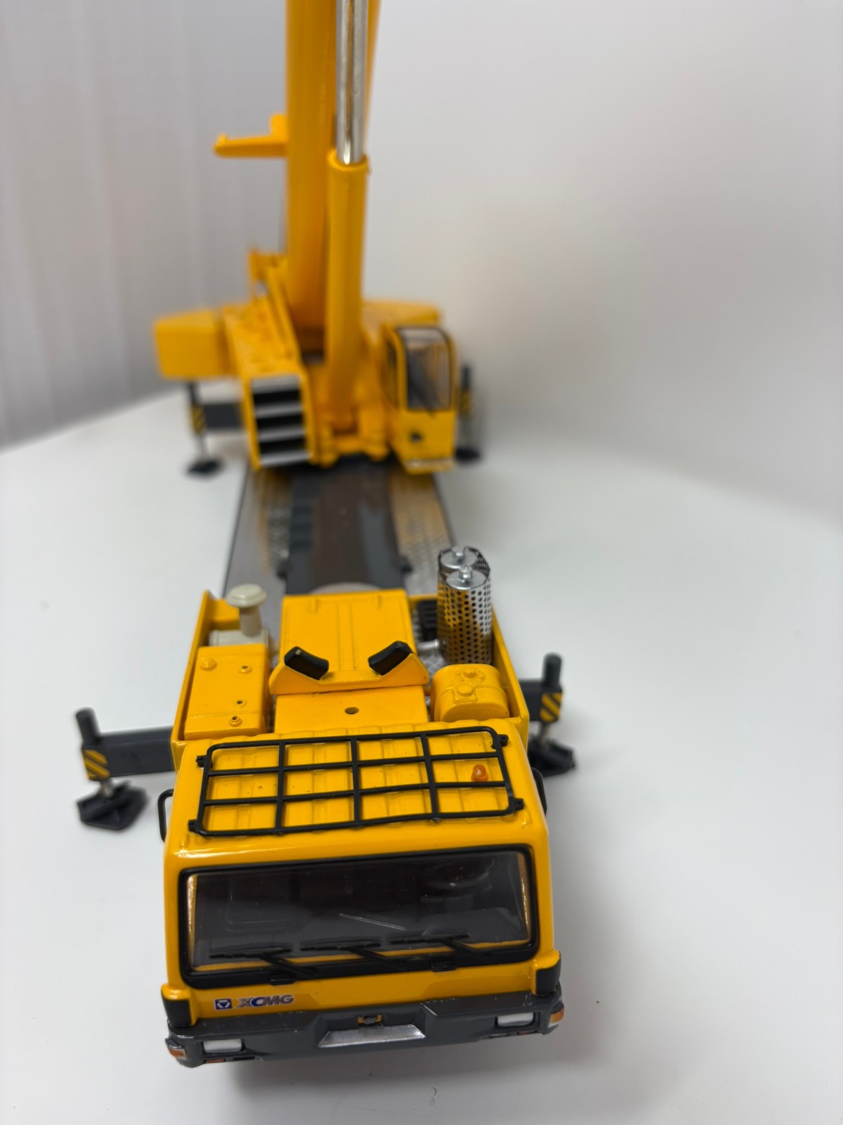 XCMG QAY200 Mobile Crane – China 1:50 Scale Diecast Model New