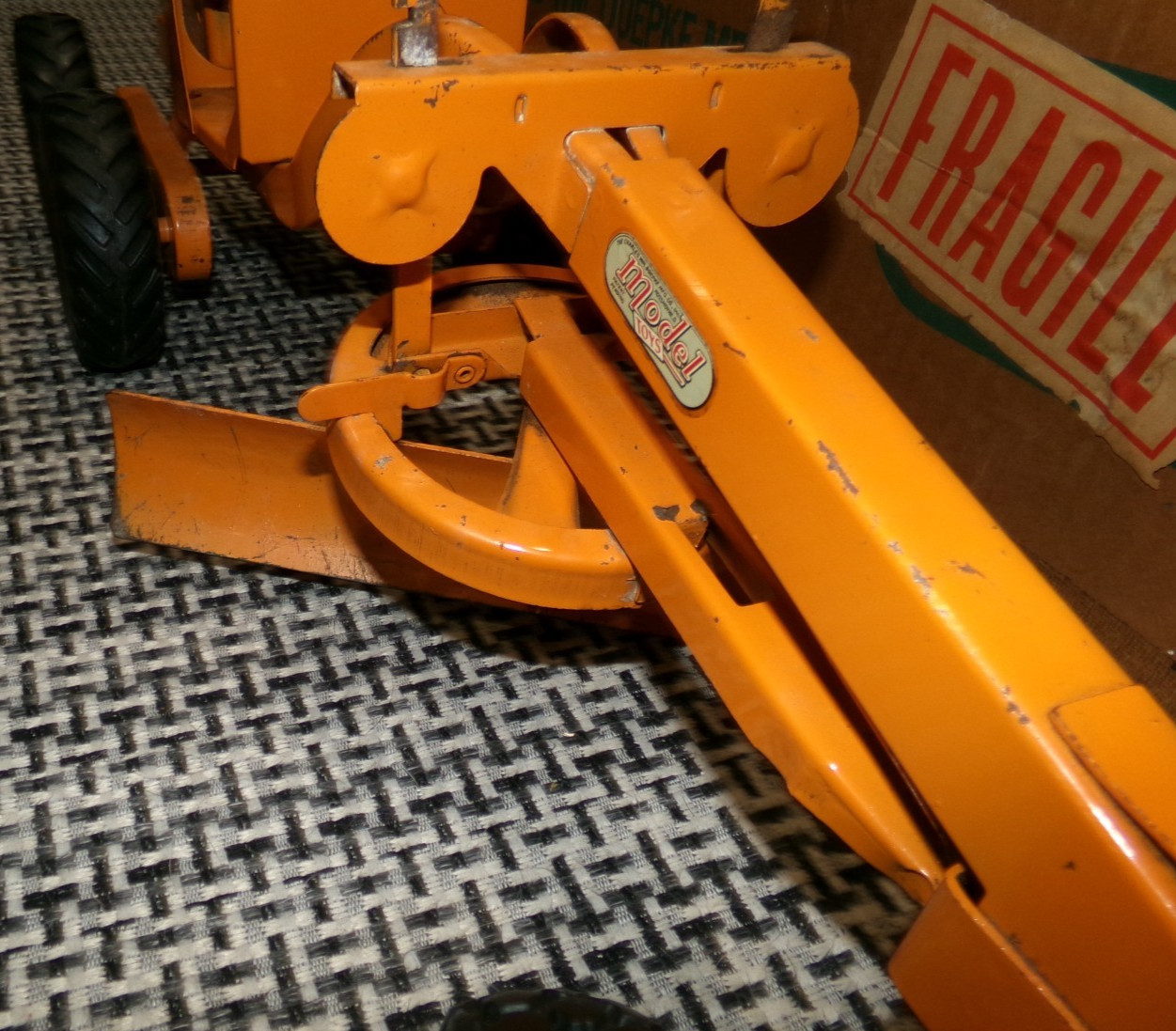 Vintage 1950s Pressed Steel Doepke Adams Orange Road Grader #2006 Original Box