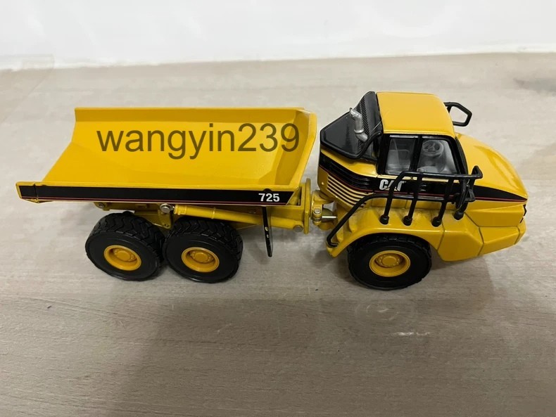 1:50 CAT 725 Articulated Dump Truck Alloy Model