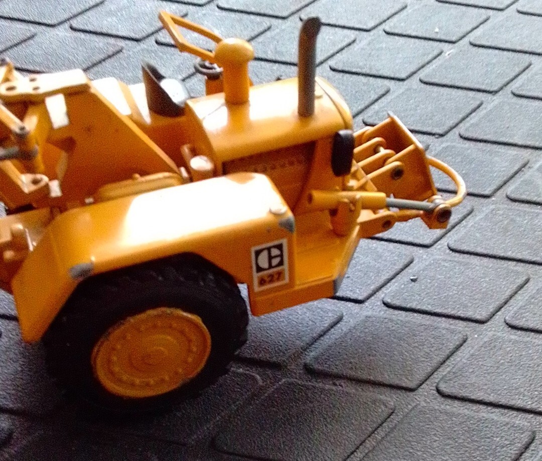NZG CAT Push Pull Scraper Model 627 Diecast 1:50 Scale W Germany