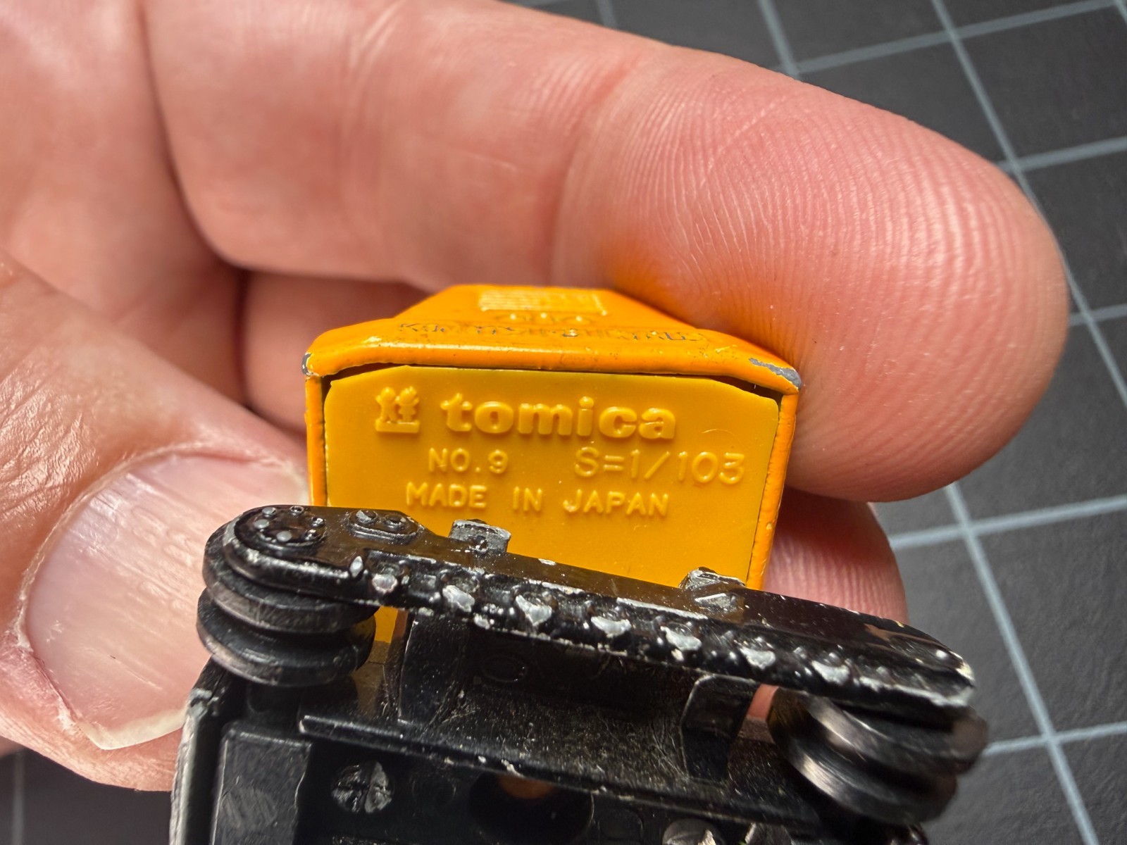 Vintage Tomica Komatsu-Bucyrus Excavator No.9 – Made in Japan – 1/103 Scale