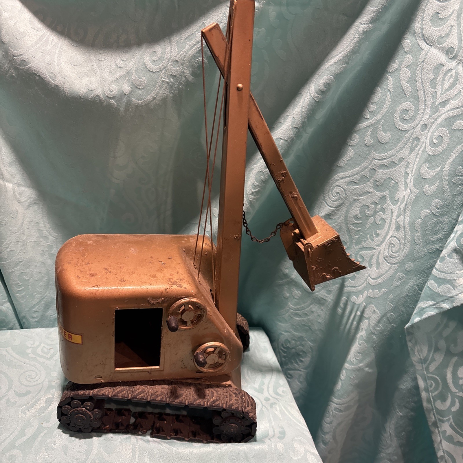 Structo Toy steam shovel construction earth mover crane pressed tin 1950s