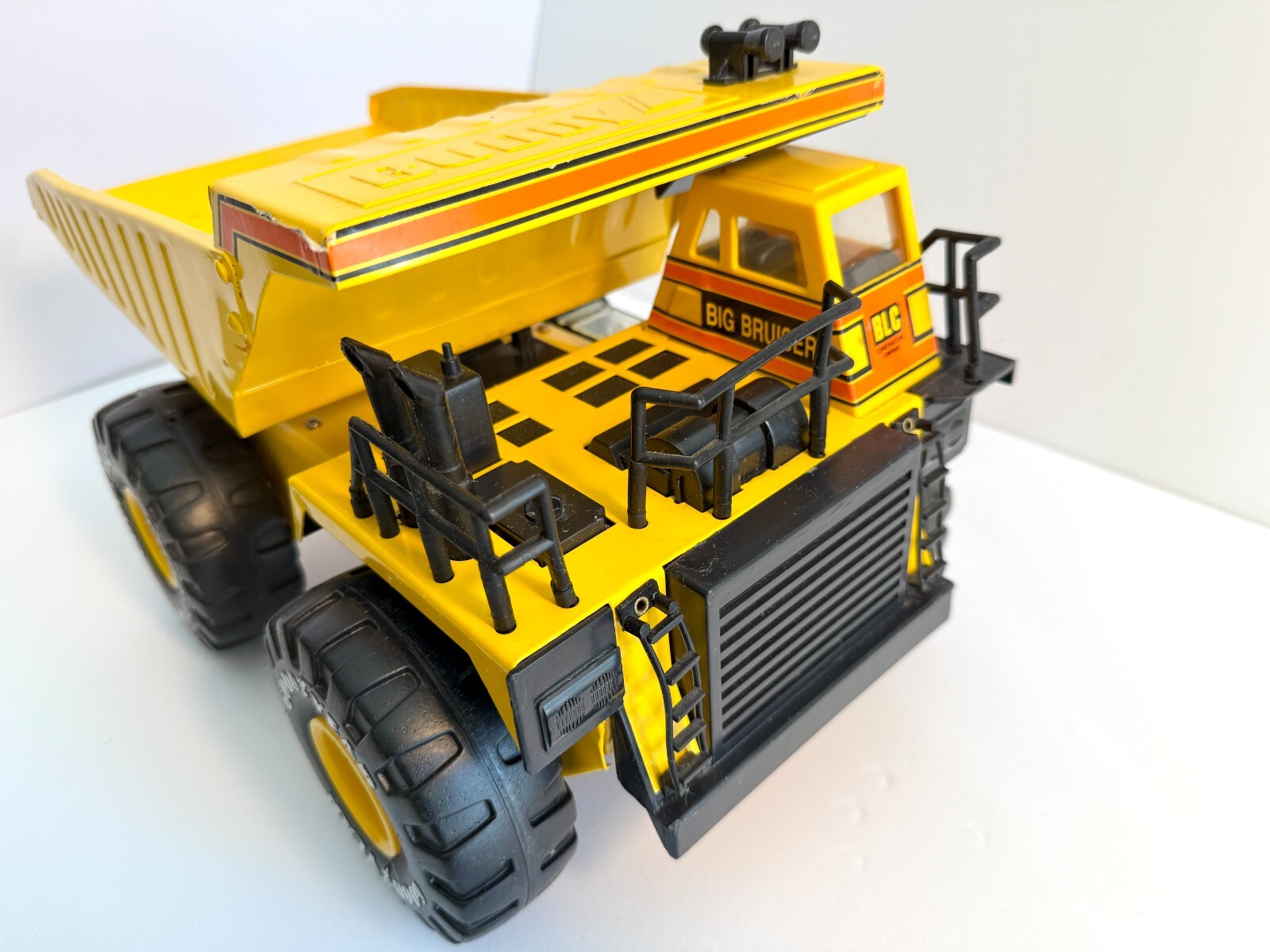 Vintage 1991 Buddy L Big Bruiser Stamped Steel Dump Truck Lights & Sound