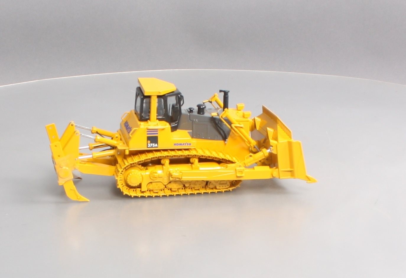 First Gear 50-0216 1:50 Komatsu D375A-6 Dozer with Ripper LN/Box