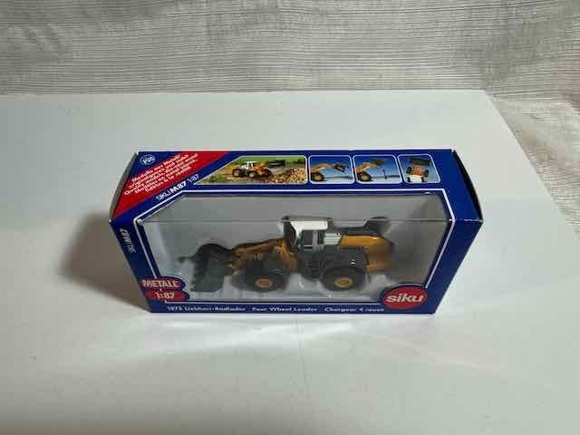 Siku Four Wheel Loader #1873 Nib Collectors Quality Condition