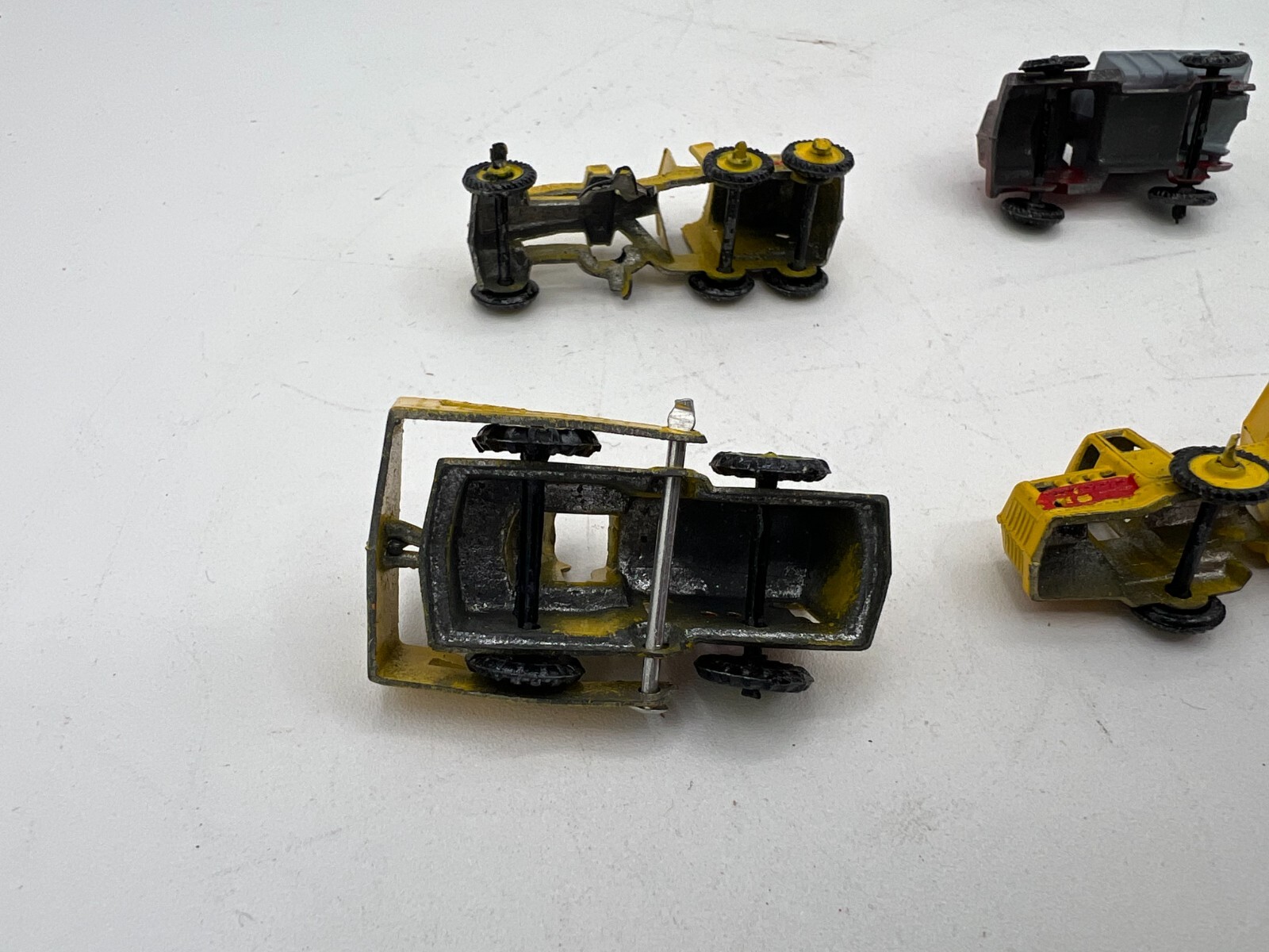 6 Vintage Diecast Road Work Toys Bull Dozer Tow Truck Grater Roller / Japan