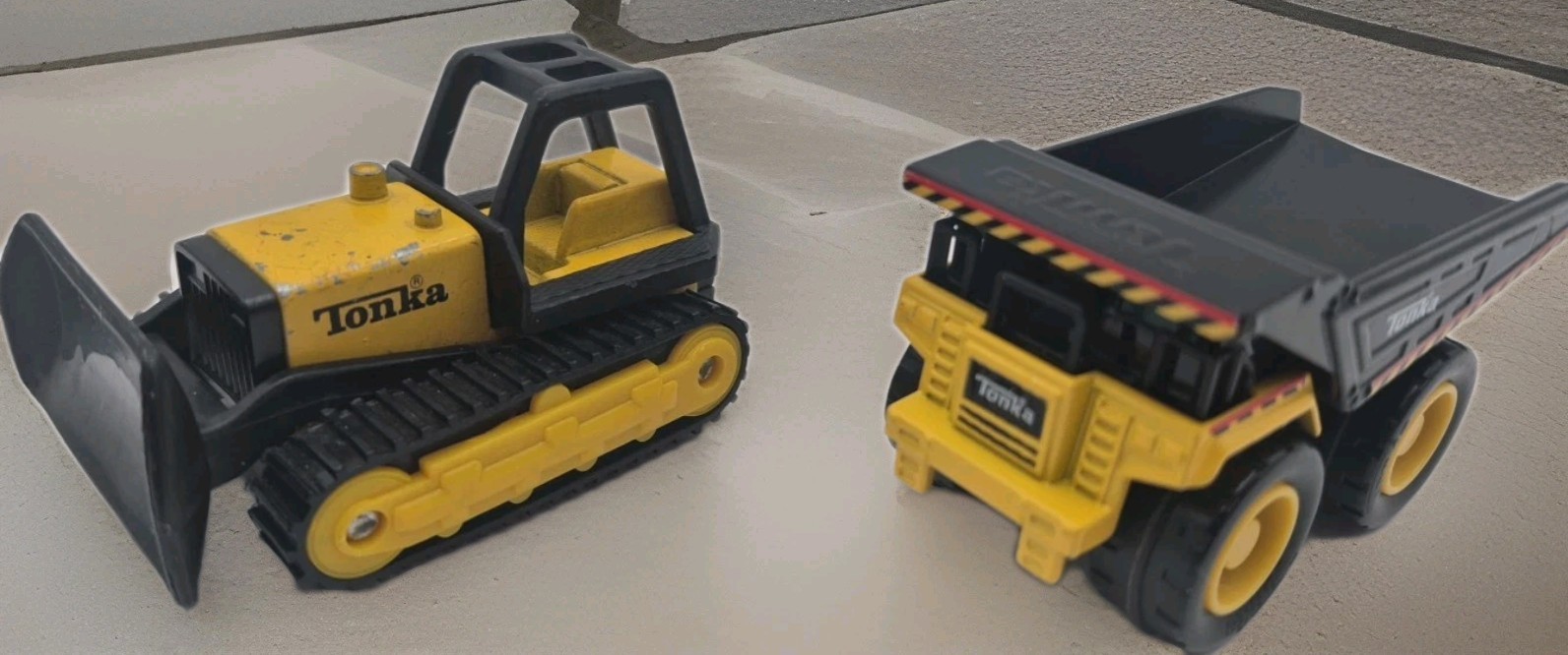 Vtg Lot Of 1994 TONKA Bulldozer Diecast Cars 1:64 & Yellow Construction Truck 3″