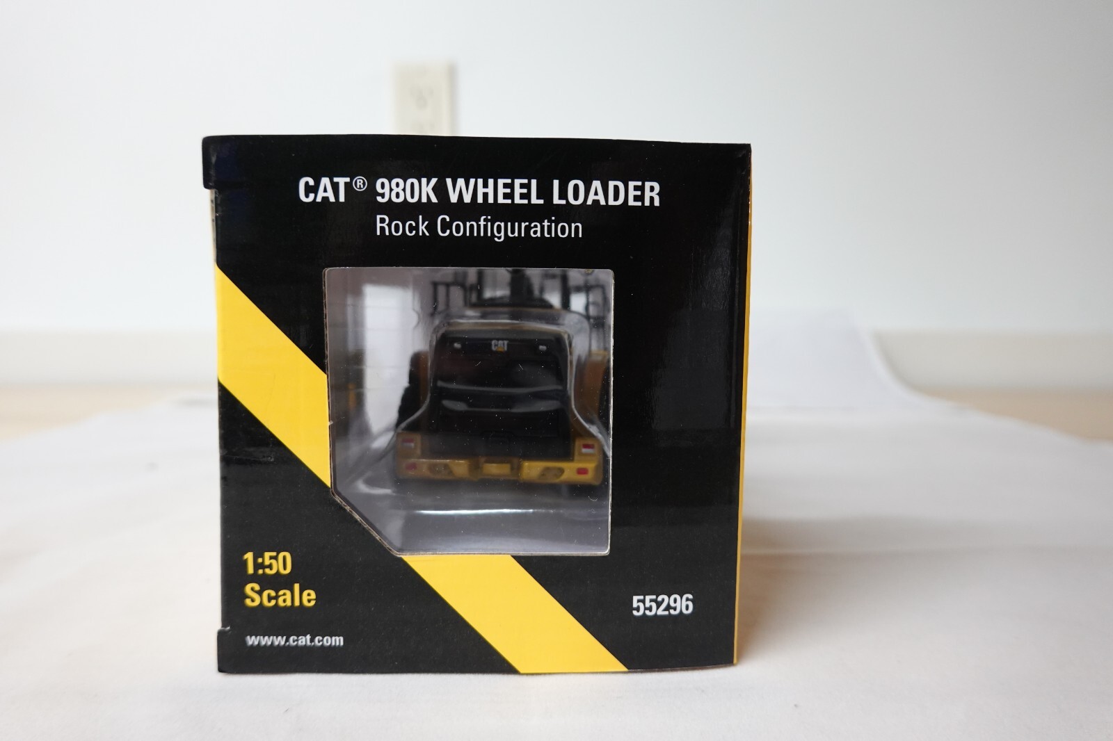 NORSCOT 55296 CAT 980K WHEEL LOADER ROCK CONFIGURATION 1:50 SCALE N.I.B