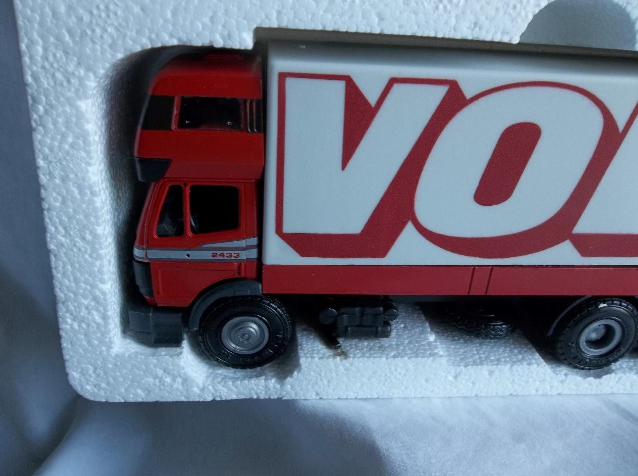 NIB NZG 336 Mercedes 2433L 6×2 Volumen-Fahrzeug Tandem Truck & Trailer 1:43
