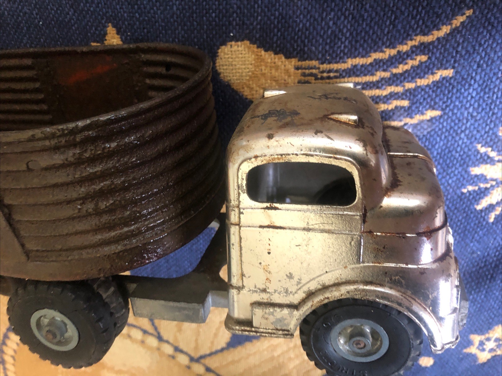 Vintage 1950’s Structo Steel Cargo Company Pressed Steel Semi Truck & Trail (16C