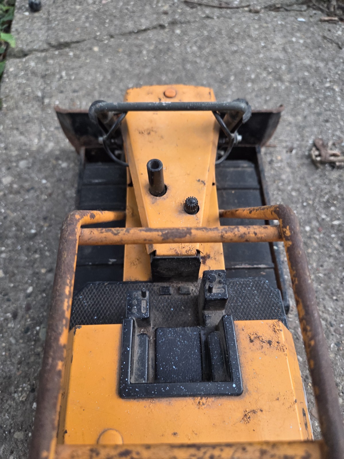 Mighty Tonka T-9 Turbo Diesel Bulldozer 17″ 1970s / 1980