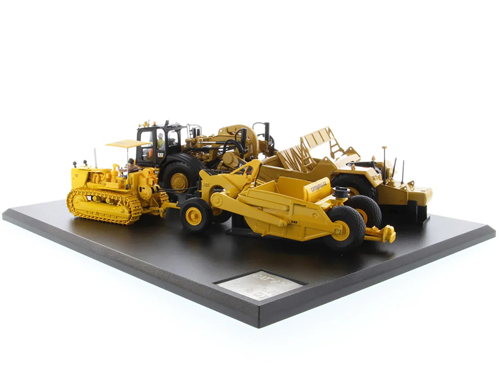 CAT Caterpillar 621K Tractor Scraper and CAT Caterpillar D7 Track-Type Tractor w