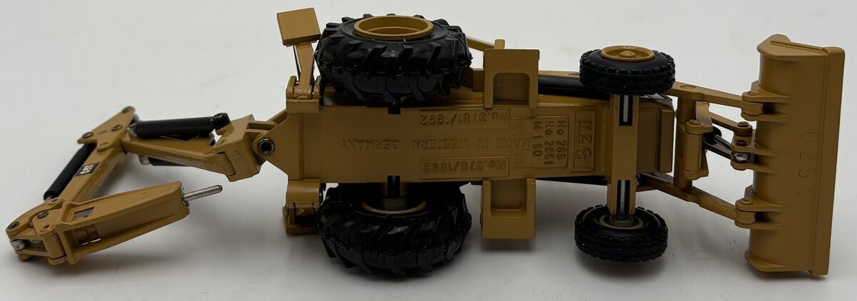 NZG 378 1:50 Scale Diecast Caterpillar 416 Backhoe Loader w/Hydraulic Hammer LN