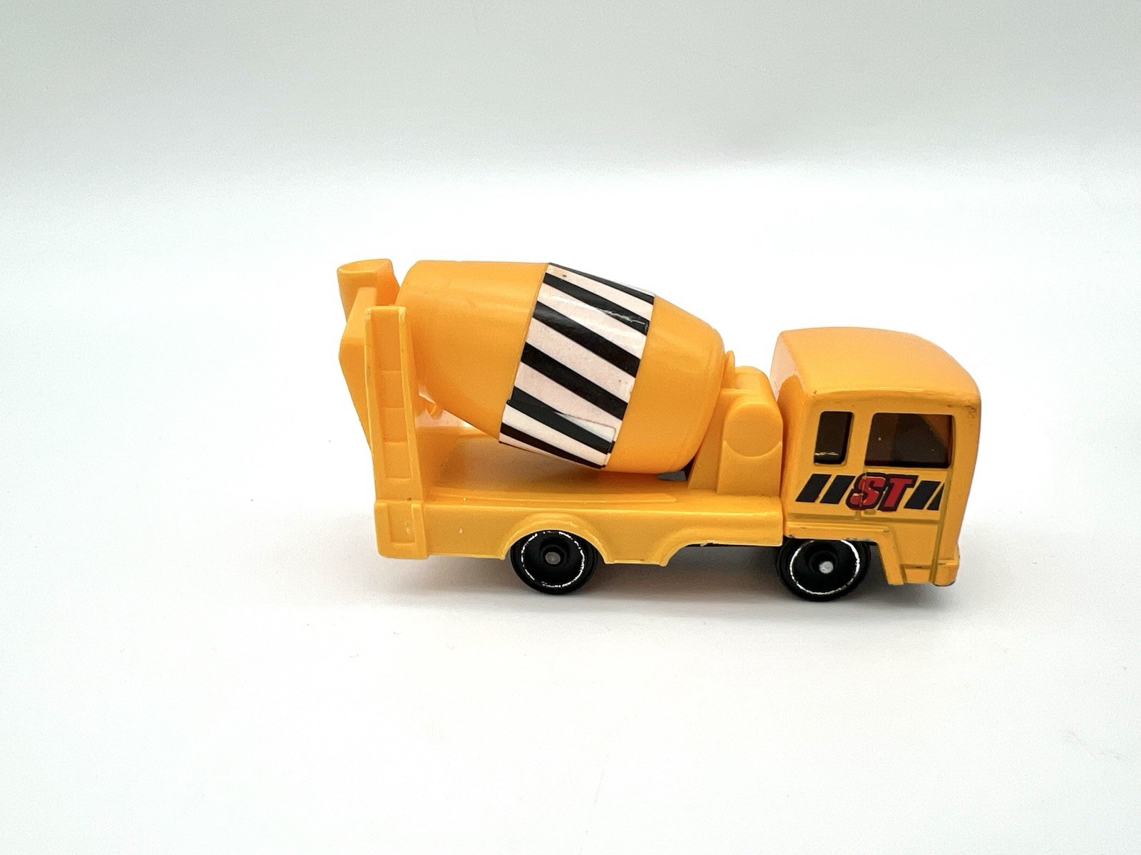 Lot of 6 Mini Construction Vehicles Cement Mixer Loader Steamroller