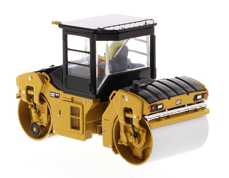 Diecast Masters 85595 1/50 Scale Caterpillar Cb-13 Tandem Vibratory Roller