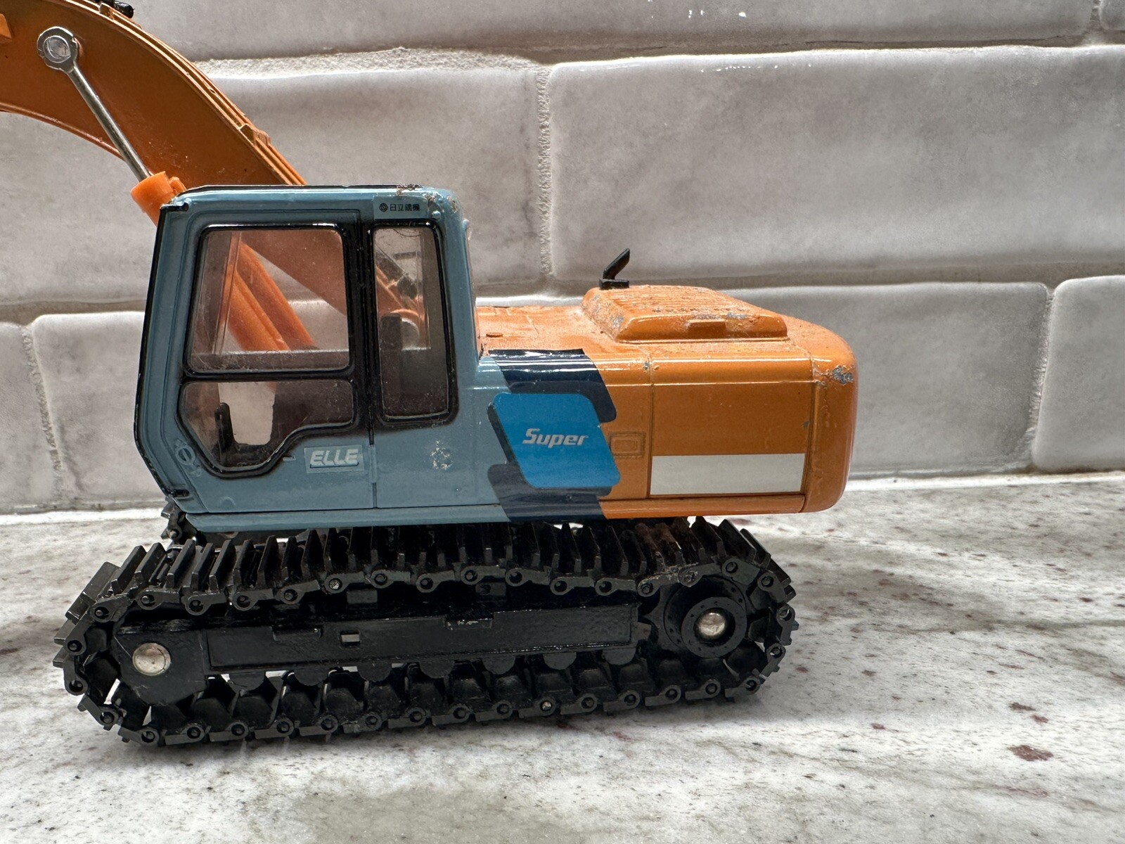 Vintage Novelty Hitachi Super EX200 Elle Excavator 1:40 Diecast Made In Japan