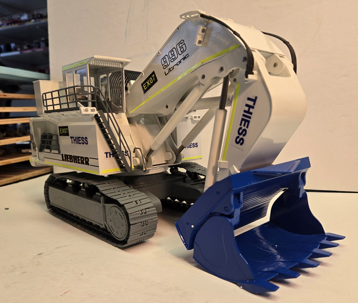1/50 CUSTOM Liebherr R996 Mining Backhoe in THEISS Colors (Custom Painted)