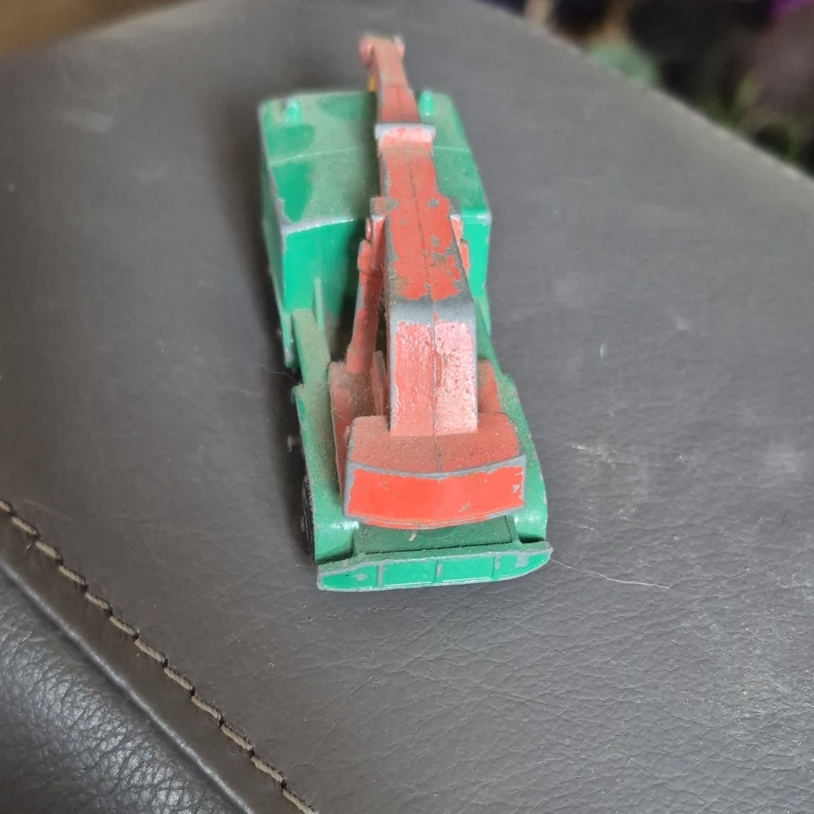 Lesney Matchbox Series 8 Wheel Crane Diecast Toy Green Red Yellow