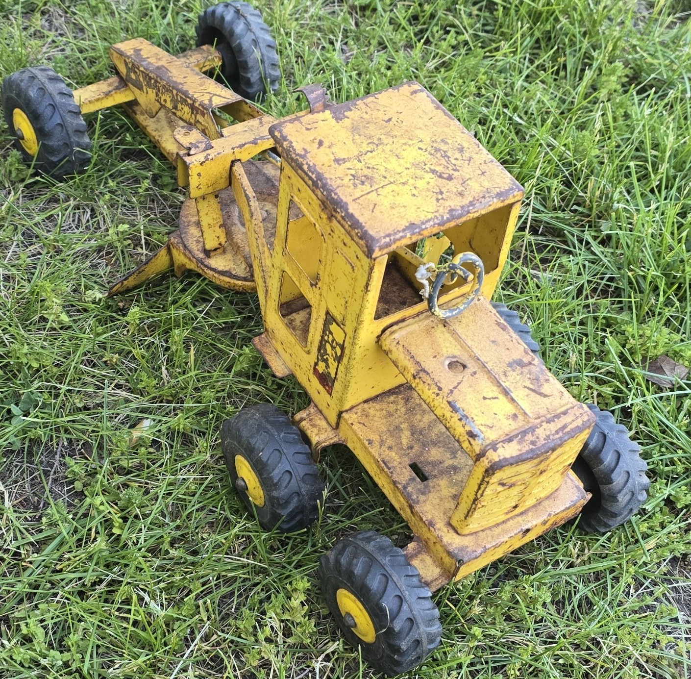 Vintage Tonka Pressed Steel Road Grader Model 2510/MR-970 1960s