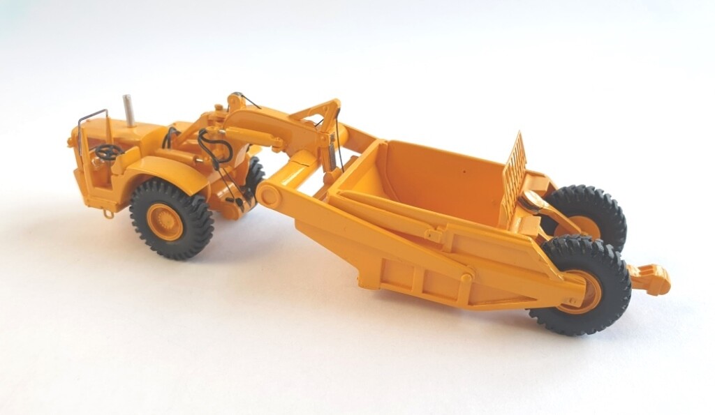 HO 1/87 CAT DW21 scraper – Custom Made Resin Model