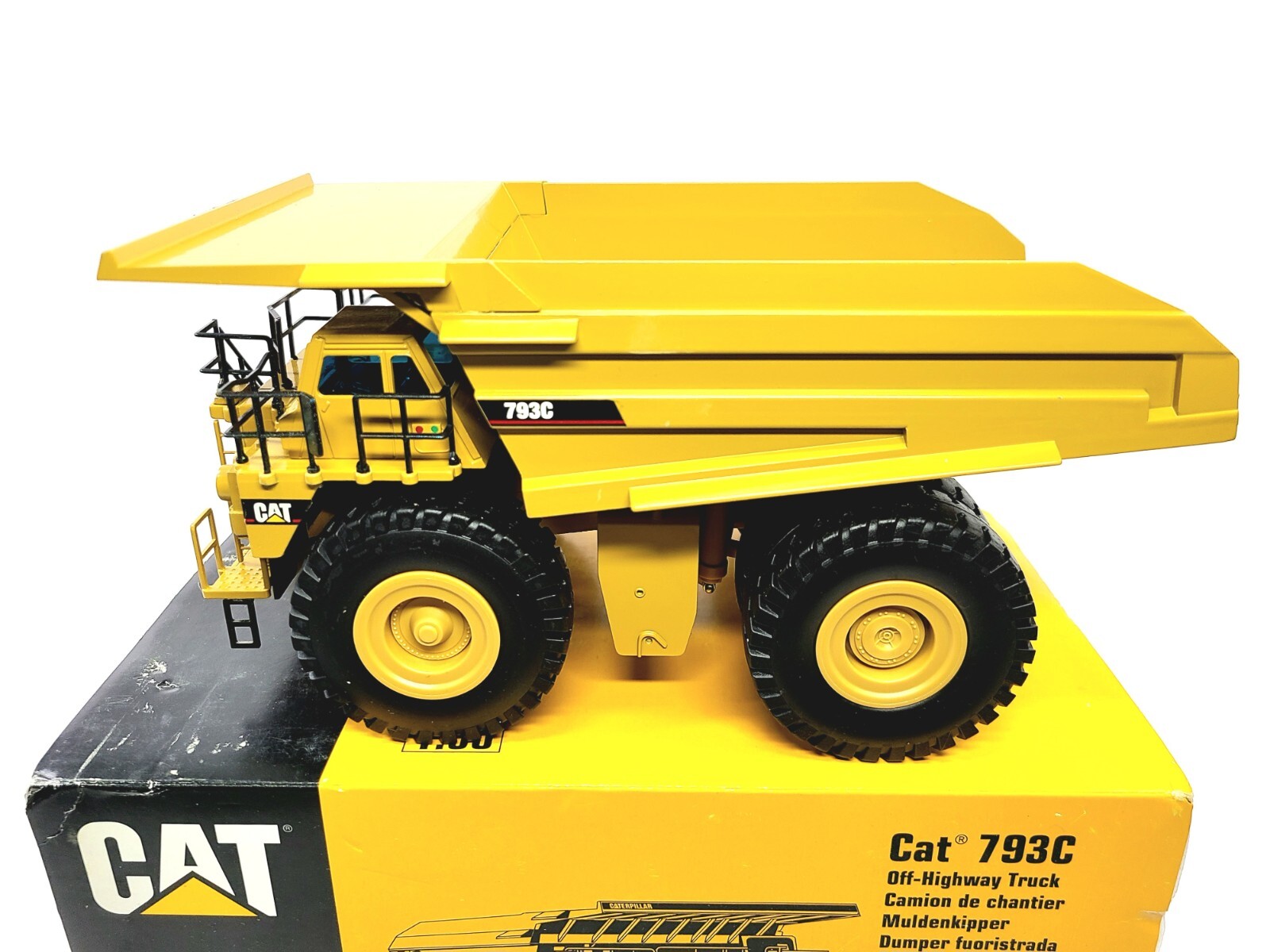 Caterpillar Cat 793C Off-Highway Mining Dump Truck NZG 1:50 Scale Model #403 New