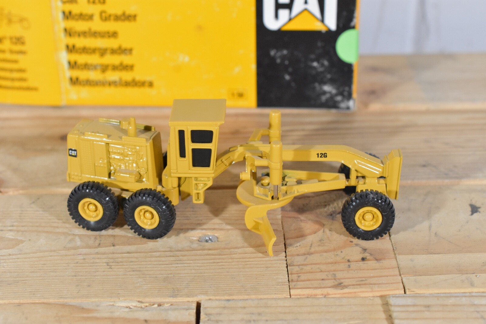 1/64 CAT 12G MOTOR ROAD GRADER SNOWPLOW PUSHER DIRTMOVER 1:64