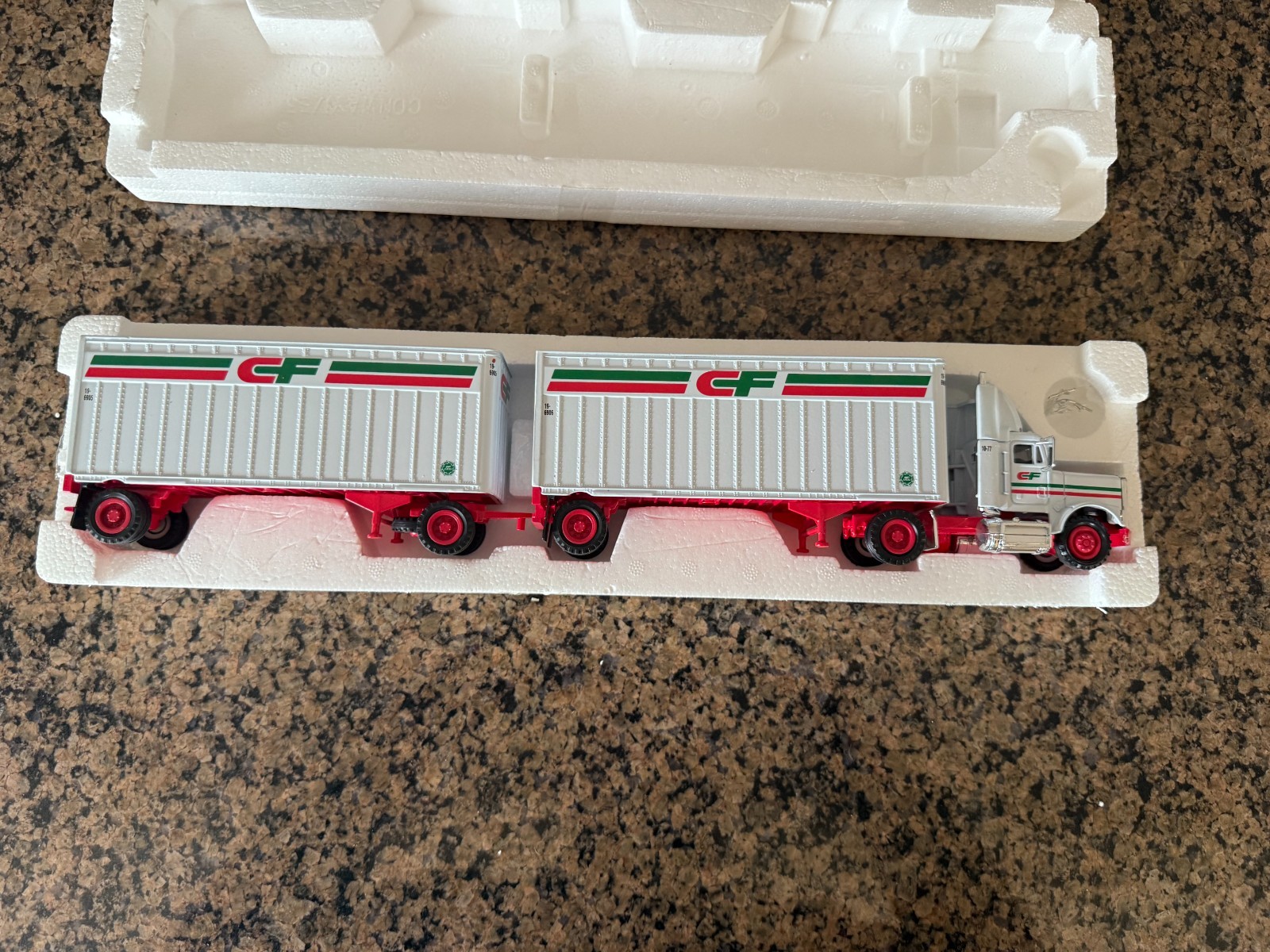 1/53 TONKIN FREIGHTLINER WITH DOUBLES