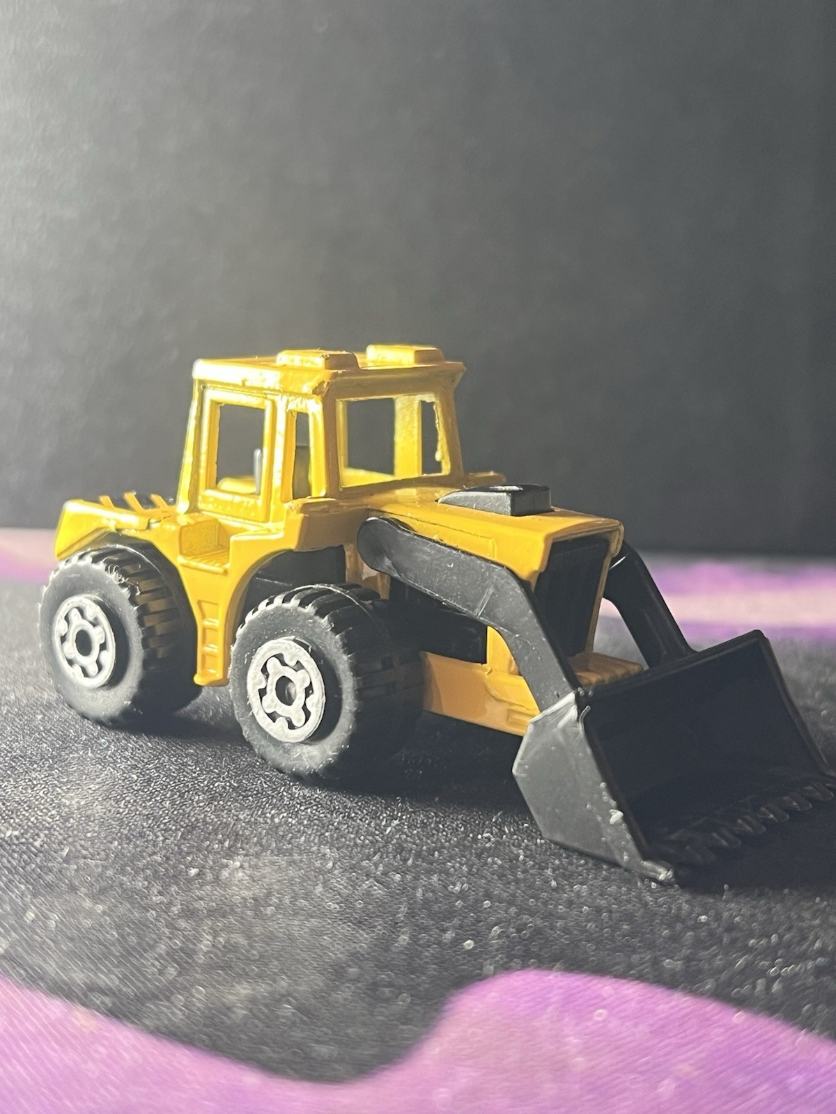 1976 Matchbox Superfast MB29 Tractor Shovel Yellow/Black – Macau