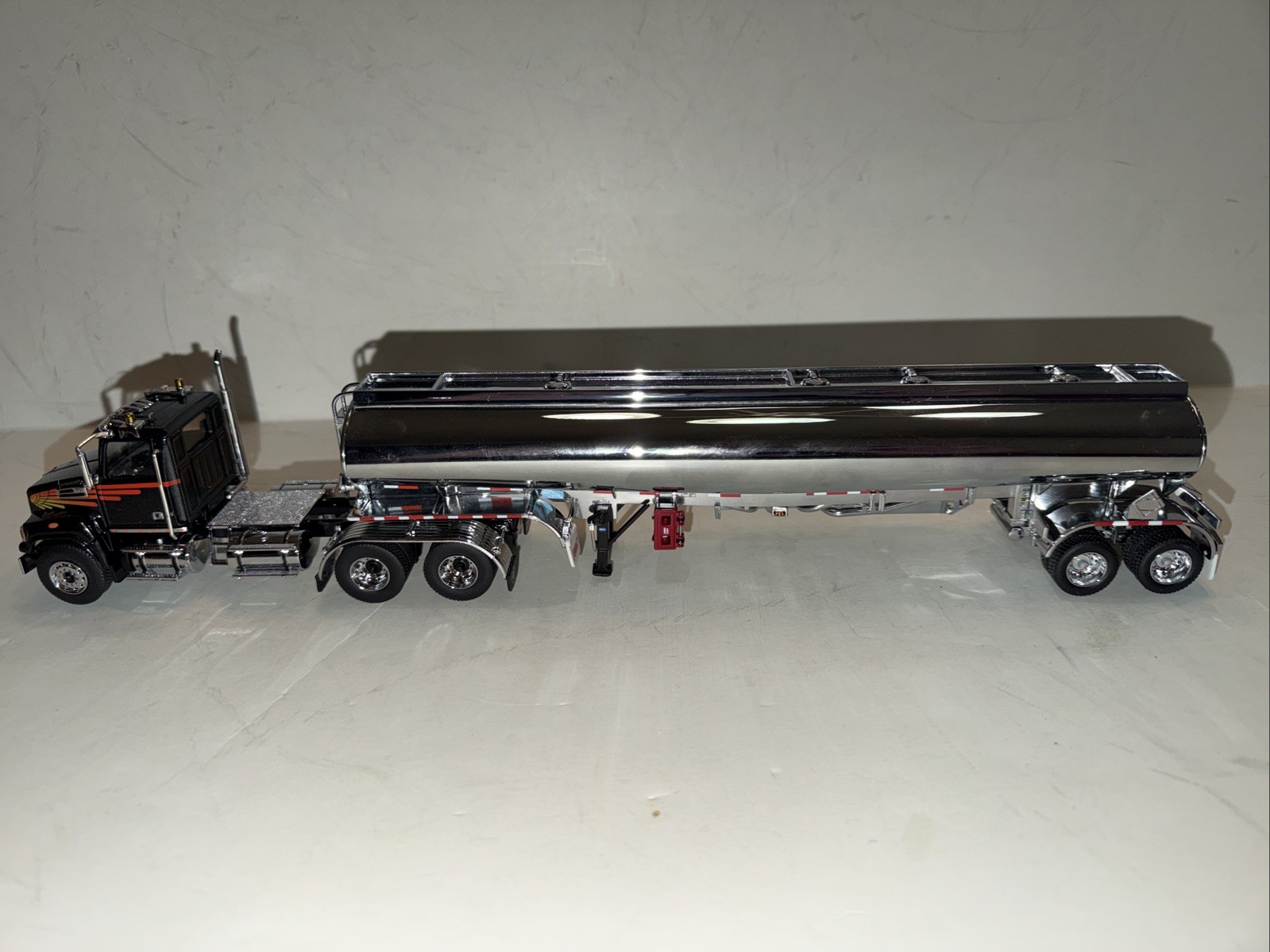Western Star 4700 Truck with Heil Tank Trailer