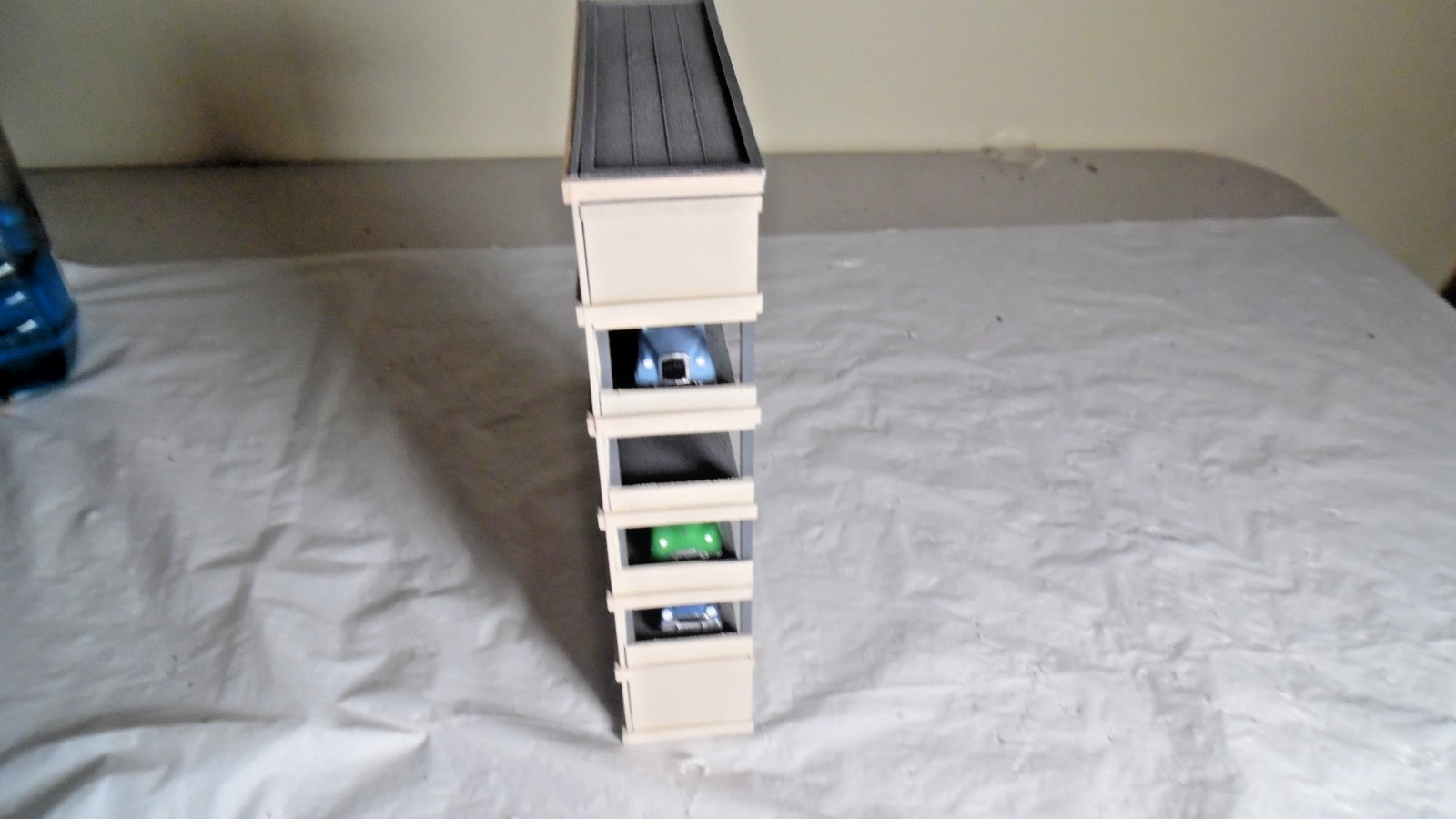 Unknown Manufactuer of Car Faclity Plastic -Used