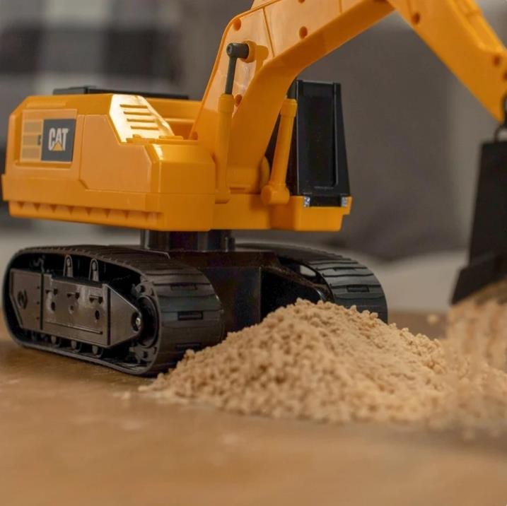 CAT Excavator Toy Radio Control RC Massive Mover Steel Lights Sounds Dig Scoop