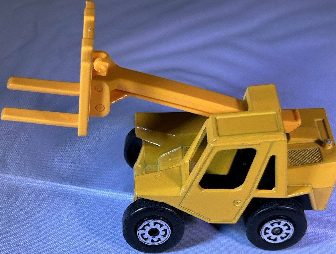 Lesney Products Diecast Lift Truck Yellow 1977 Vintage Vehicle