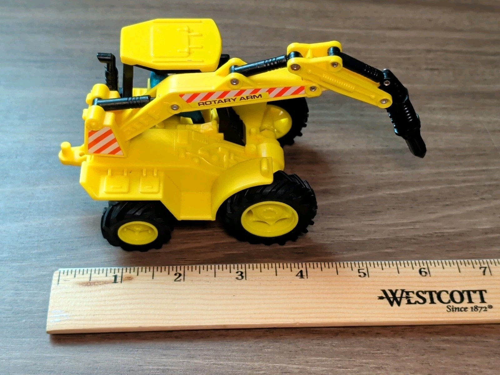 New Ray Toy Rotary Arm Excavator w/ Driver Figure UK Design Peg No Vintage