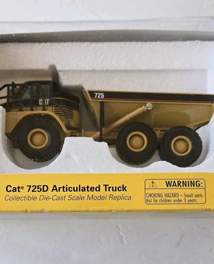1/50 CAT 725D Articulated Truck by Norscot (55073) NIB Vintage 2001 Sealed