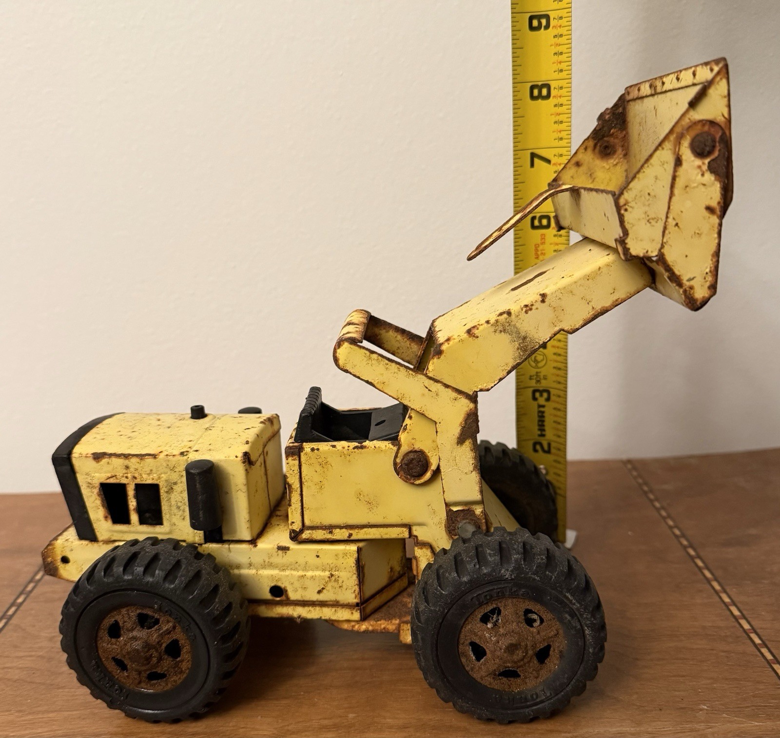 Vintage Die Cast Tonka Front Loader Steel Construction Toy Truck 10.5″