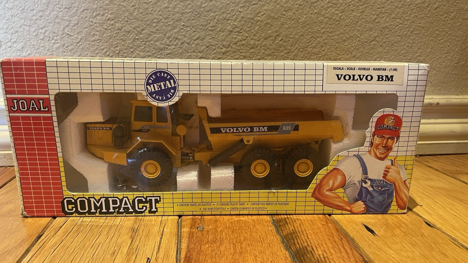 JOAL Compact Volvo BM A35 Articulated Dump Truck 1/50